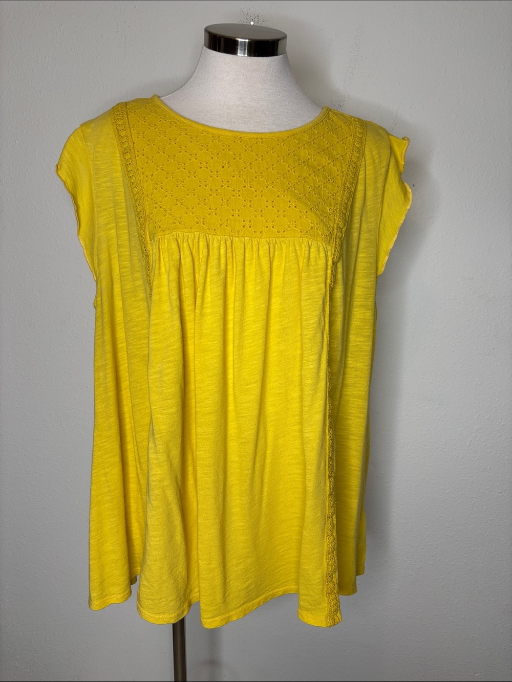 Terra & Sky Bright Yellow Eyelet Yoke Cap Sleeve Top